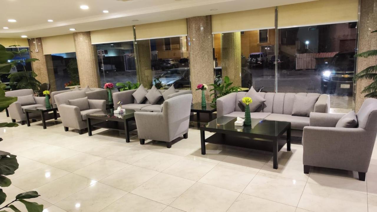 אל חובר Plaza Home מראה חיצוני תמונה