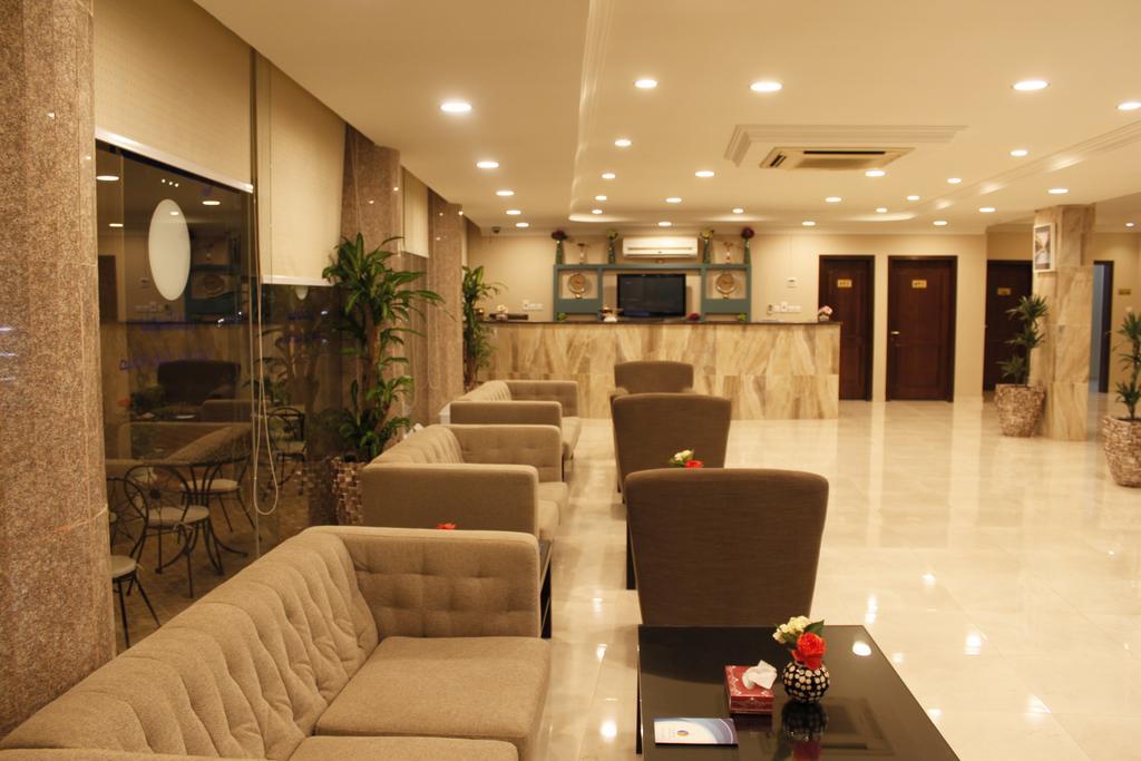 אל חובר Plaza Home מראה חיצוני תמונה