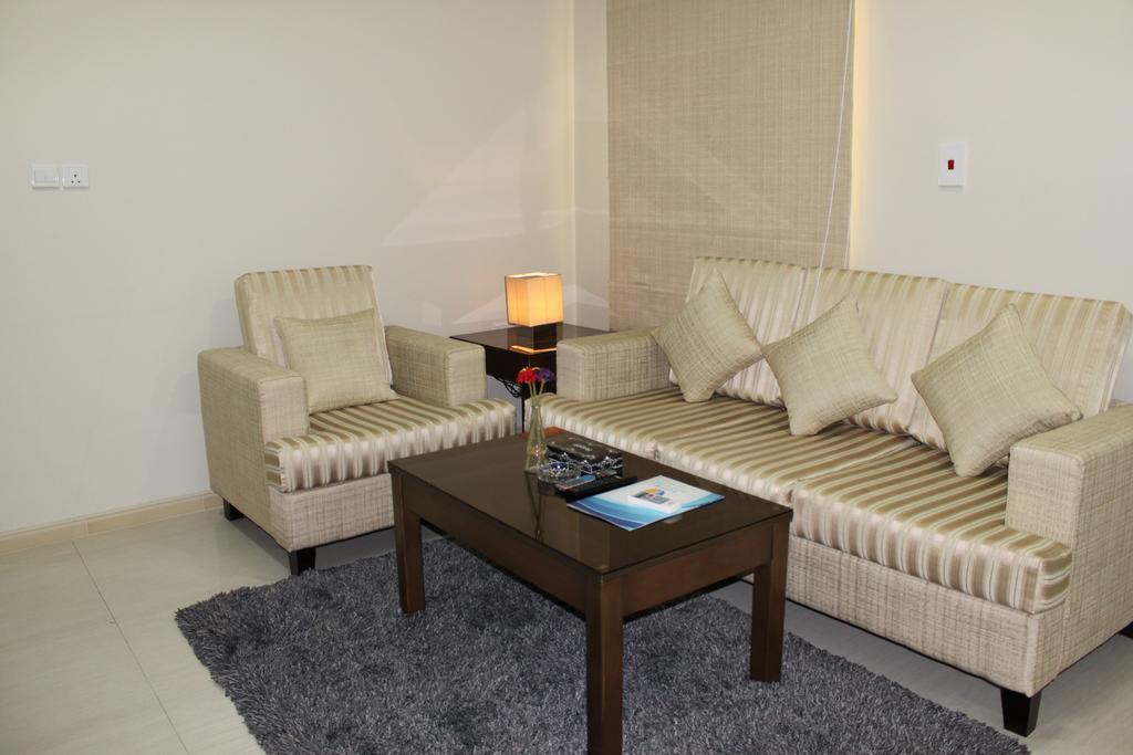 אל חובר Plaza Home מראה חיצוני תמונה