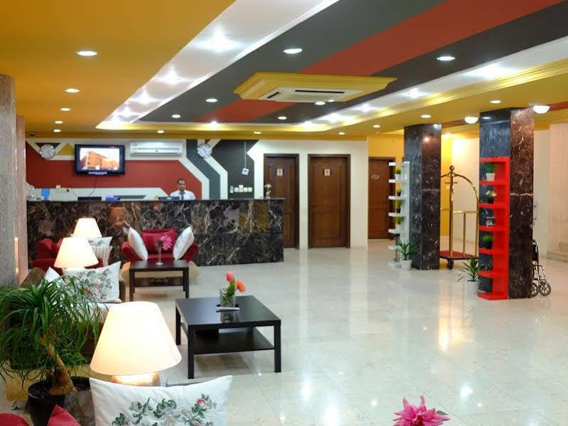 אל חובר Plaza Home מראה חיצוני תמונה